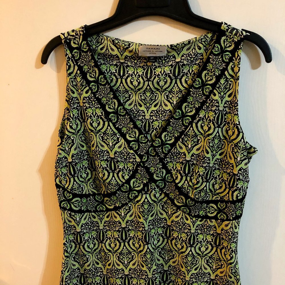 Tahari Pattern Sleeveless Blous